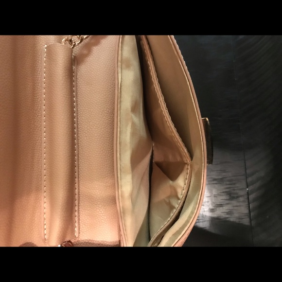 Tan Crossbag with Gold Chain Strap - Picture 4 of 4